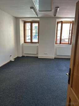 Nabízíme k pronájmu dva byty 2kk v Jemnici. - 9