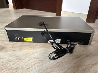 CD přehrávač Denon DCD-520 včetně DO - 9