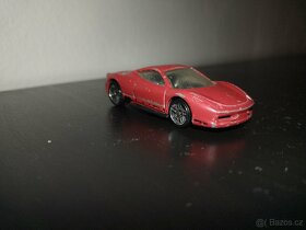 6x auto HOT WHEELS - Volkswagen, Camaro, Cadillac, Mustang, - 9