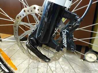 Horské kolo Specialized - 9