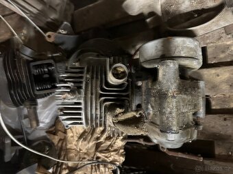 Čz 250 Sport - Motor plochý píst - 9
