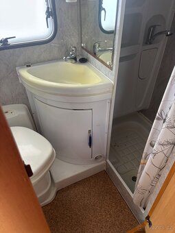 Obytné auto - Elnaght  , 1majitel , 116000km ,nové v ČR - 9