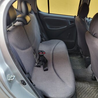 Toyota Yaris 1.0 50kW - 9
