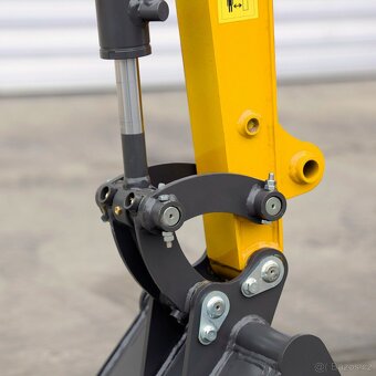 Minibagr 1,6t – Laidong 16kW, joysticky, hodně příslušenství - 9