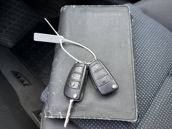 Audi A3 1.6i , 75 kW benzín, 2006 - 9