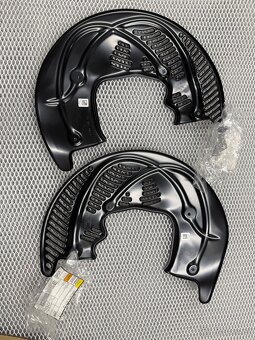 Komplet brzdy Audi S6 S7 SQ7 Touareg 400mm / 350mm 6 pístek - 9
