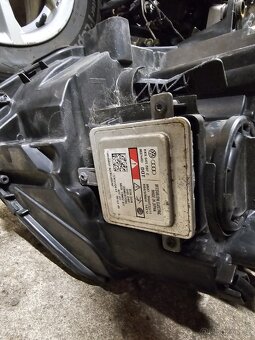 Přední světla Bi-xenony VW T5.1 - 9