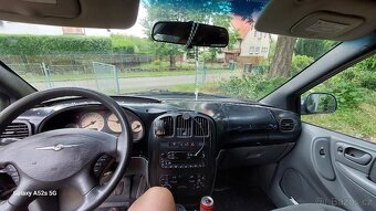 Chrysler Voyager 2.5 CRD, 89 kw, rv. 2005 - 9