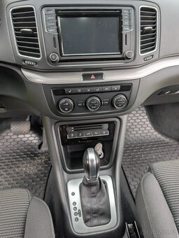 VW Sharan 2,0 TDI 110kW DSG - 9