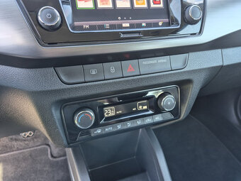 Škoda Fabia, 1.0 TSI, Style, DPH - 9