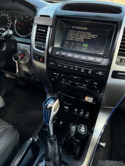 Toyota Land Cruiser 120 - 9