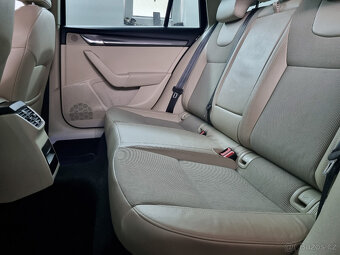 Škoda Octavia Combi 2.0TDi 110kW DSG , top výbava - 9