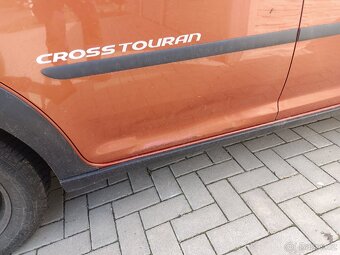 Volkswagen Touran Cross 2.0TDi 103kW - 9