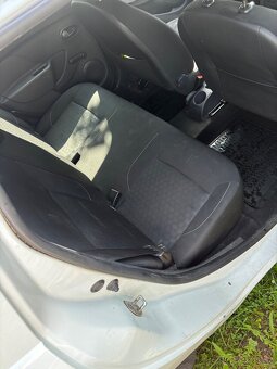 Dacia Logan 0.9 MPI + LPG – 66 kW – 2015 - 9