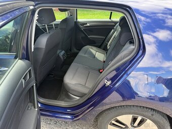 E golf 100 kw 36 kW baterie najeto 73500 km - 9