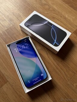 Apple iPhone 16 Pro 128GB černý - 9