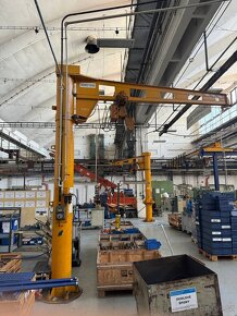Sloupový otočný jeřáb 250 kg - více ks - 9