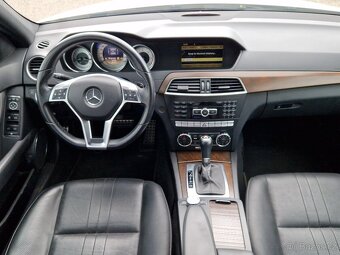 Mercedes-Benz 250CD-i 1.maj CZ 4MATIC rok 2012 - 9