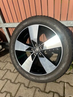 Volvo XC40 zimní komplet alu kola orig. 19" - 9