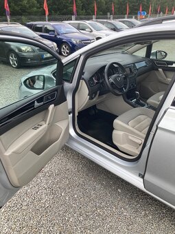 Prodám Volkswagen Golf 2015 najeto 58828km - 9