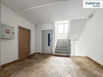 Prodej bytu 3+1 s lodžií Zlín - Na Honech - 9