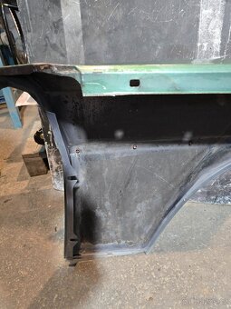 MERCEDES W108 W109 PŘEDNÍ BLATNÍKY PRAVÝ LEVÝ - 9