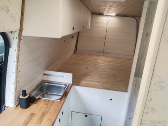 Ford transit Jumbo - Obytná dodávka - 9