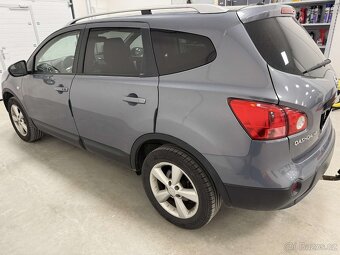Nissan Qashqai 2.0 DCi, 7míst, 4x4, tažné,panorama - 9