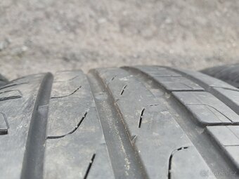 Prodám sadu Orig ALU kol Volvo 205/50R17 letní - 9