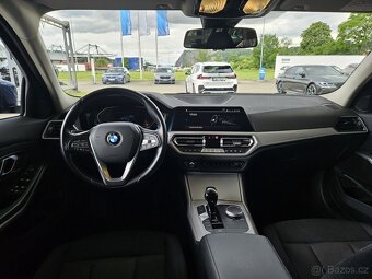 BMW 320d xDrive Touring Advantage - 9