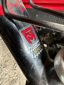 RockMachine Thunder 19,5 alu rám - 9