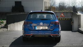 Volkswagen Passat Variant Elegance 4MOTION R-Line - 9