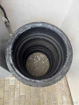 235/30 R20 - 9