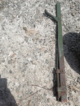 Sedačky na traktor, ruční brzda - 9