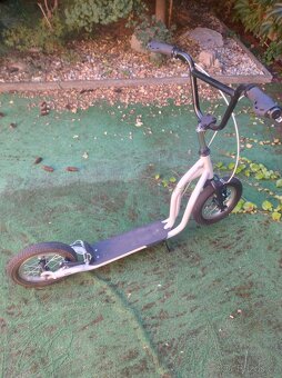 3 téměř nejeté koloběžky 2x Yedoo OX + 1x Stiga AIR SCOOTER - 9
