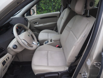Renault Grand Scénic 1.9 dCi 96kW - 9