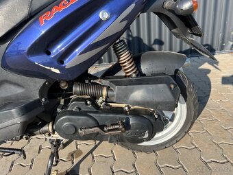 Prodám Piaggio X9 500ie, vše funkční, jede výborně, bez inve - 9