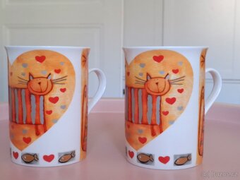 Sada 2 hrnků porcelán - zamilované kočky se srdíčky - 9