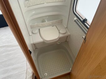 PRODÁNO Hobby Excellent 460, 4 osoby, sprcha, bojler, stan - 9