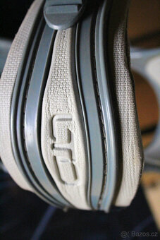 Snowboard starší, velmi zachovalý - 149cm 1td  sentry - 9