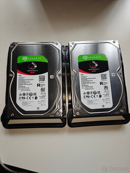 NAS Synology DiskStation DS220+, 2x 4TB Seagate IronWolf Pro - 9