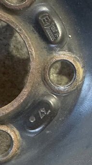 Zimní pneu Nokian 215/60 R16 99H XL - 9