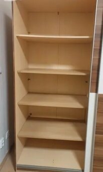 Prodám šatní skříň + Dvě komody - 9