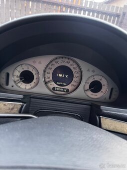 Mercedes Benz w211 - 9