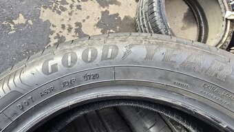 Letní pneu 215/55/17 Good Year - 9