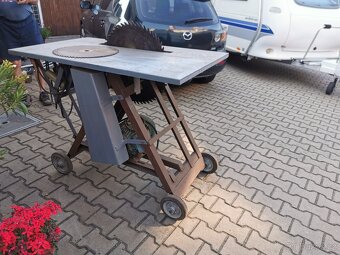 Cirkularka vyšší pracovní stůl pro vyšší postavu - 9