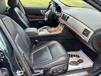Jaguar XF 3.0D 177kW Automat - 9