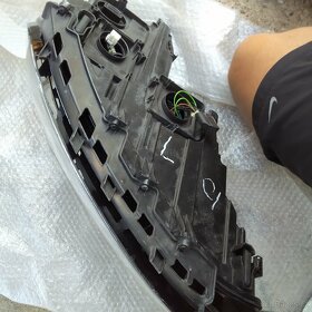 svetla xenonY vw sharan 7N  LED levy pravy 10- 751 752 - 9
