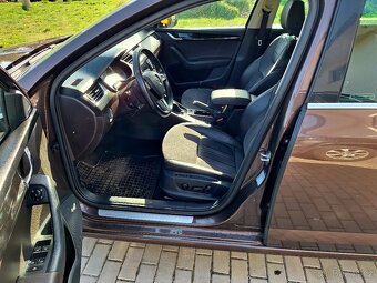 ŠKODA OCTAVIA L&K III 4x4 2.0TDi 135kW COMBI - 9