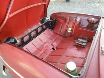 prodám Renault Dauphine - 9